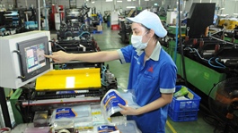 Vietnam manufacturing activity drops for two consecutive months