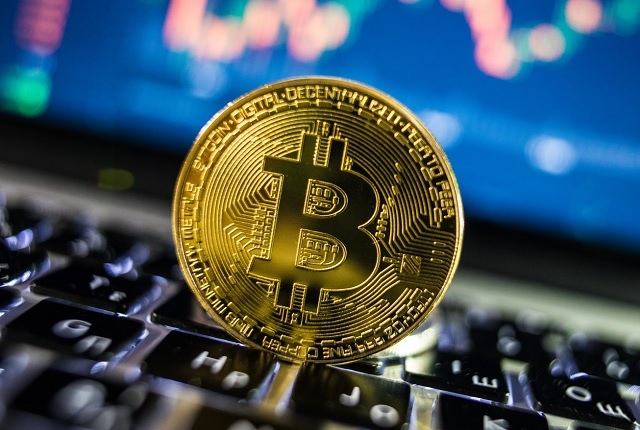 Giá Bitcoin hôm nay 2/9: Bitcoin nổi sóng, tiền ảo đua tăng cùng vàng