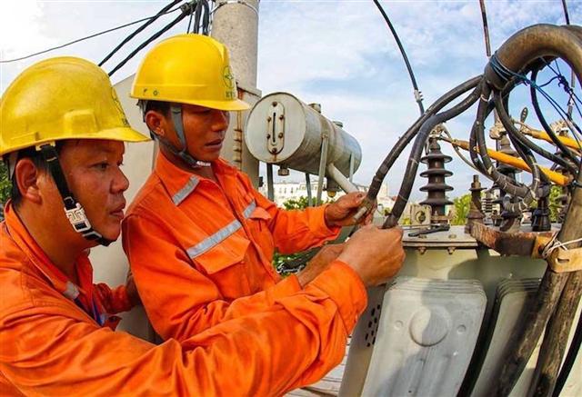 Ủy ban Kinh tế: Giá điện Việt Nam chậm thay đổi