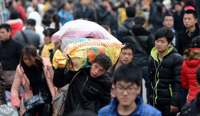 Kinh tế Trung Quốc phục hồi, 60% dân số vẫn sống trong khổ cực