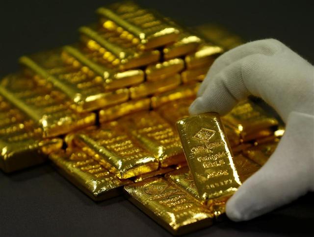 UBS khuyên nhà đầu tư nên mua vàng bây giờ