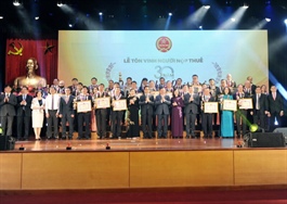 Vietnam honors 30 largest taxpayers