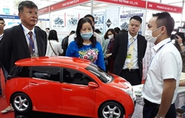 Support industry fair underway in Hanoi
