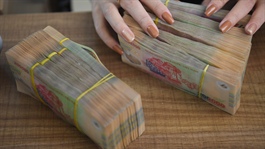 Vietnam allows taxman greater scrutiny of bank accounts