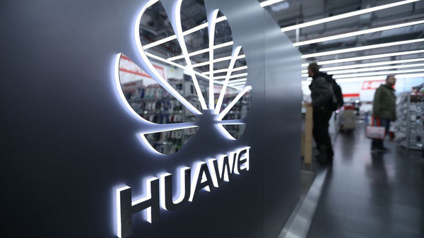 Từng ở “ngôi vương”, thị phần smartphone toàn cầu của Huawei có thể sụt còn 4%