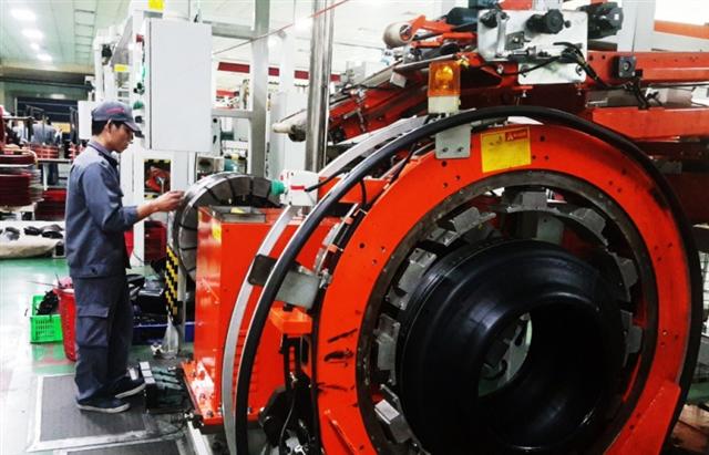 To roll out tires adapted for US roads