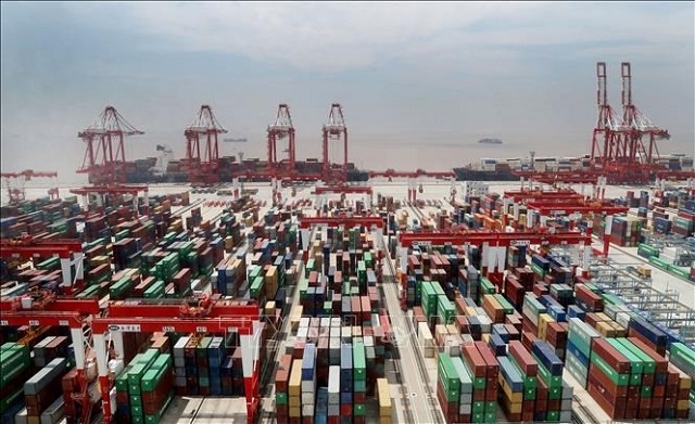 Chi phí vận tải biển tăng vọt do thiếu container ở châu Á