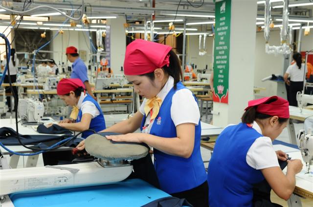 Garment, textile exports shrink, falling short of target