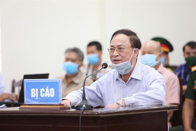 Cựu thứ trưởng Nguyễn Văn Hiến và Út trọc cùng ra tòa phúc thẩm - Ảnh 3.