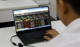 Stock market U-turns to fall at session-end