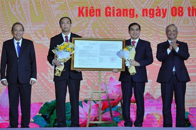 Phú Quốc chính thức trở thành thành phố đảo đầu tiên của Việt Nam