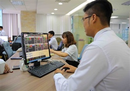 Increased liquidity helps VN-Index approach 1,200 points