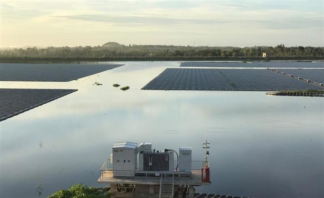 ABB supports the largest floating solar power complex in Southeast Asia