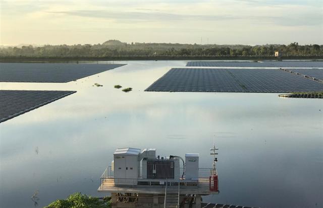 ABB supports the largest floating solar power complex in Southeast Asia ...