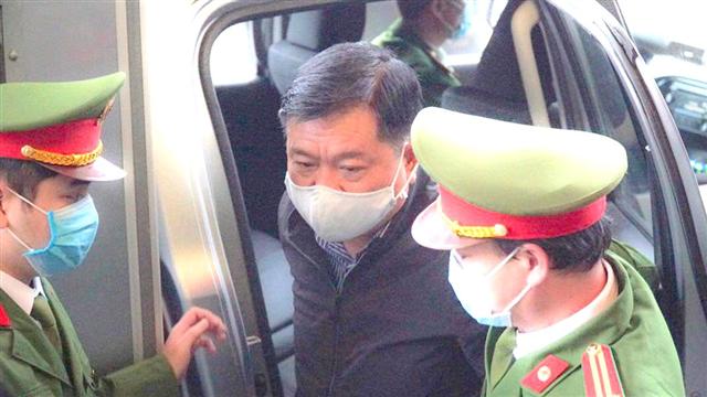 Hoãn phiên tòa xét xử ông Đinh La Thăng và đồng phạm trong vụ Ethanol Phú Thọ