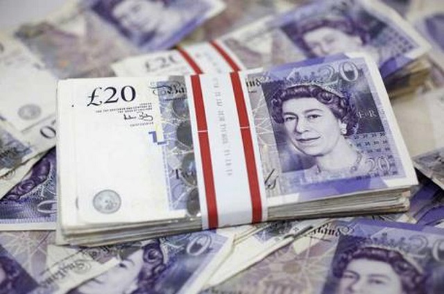 Nợ công của Anh tăng lên mức cao kỷ lục trong nhiều thập kỷ