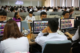 Sell-off sends main index down