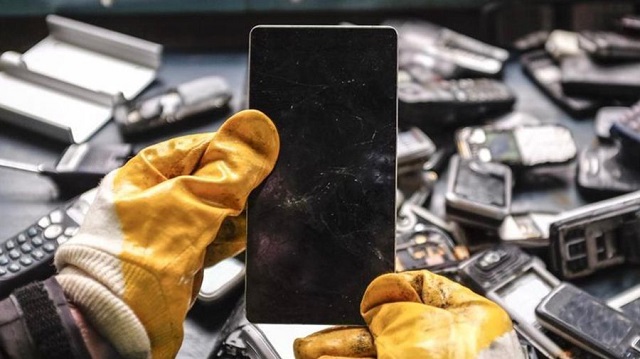 100 triệu chiếc smartphone cũ lọc được 120 kg vàng