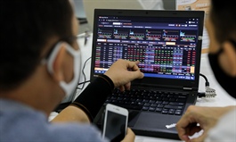 ,Investors association wants foreign execs to run Vietnam’s main stock exchange