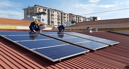 Government mulls cutting rooftop solar prices to ease grid overload