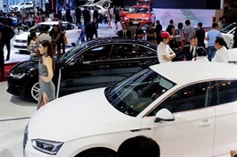 Auto sales continue to plummet in Feb