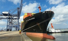 ​New Vietnam-US container shipping service launched