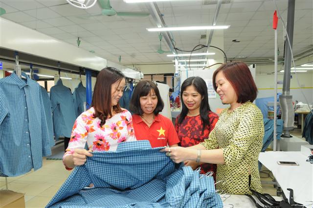 Low prices, labor shortages concern textile, garment businesses 