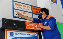 Petrol prices rise by over VND600 per liter