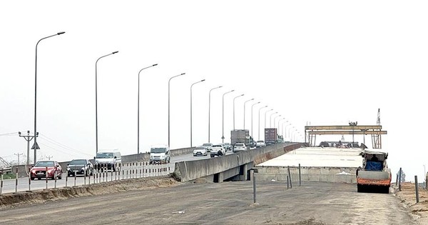 Cao tốc Bắc-Nam nguy cơ chậm tiến độ, sân bay Long Thành chưa xong thủ tục