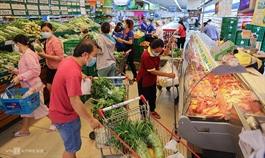 Supermarkets find customers hoarding goods to resell