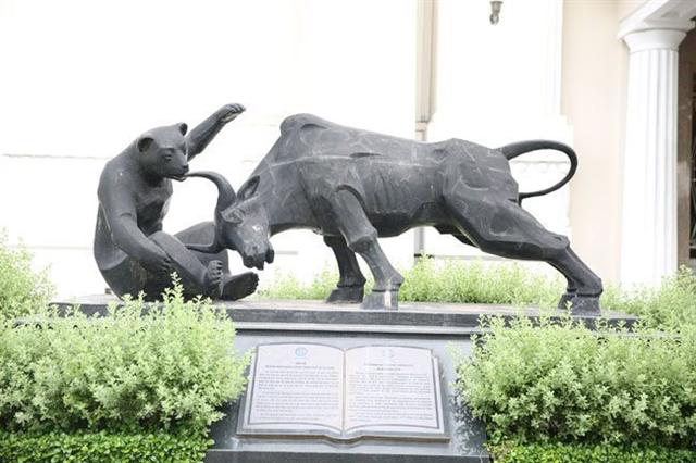 Strong demand send stock index up