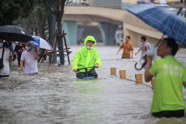 Lũ lụt, Trung Quốc, iPhone ảnh 1