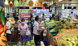 Saigon supermarkets to close at 5 pm