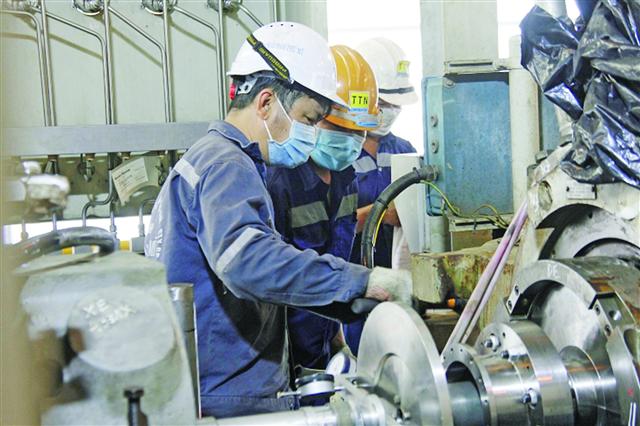 Petrovietnam heartened by first-half results despite Covid resurgence