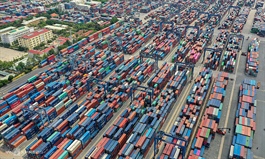 Vietnam’s biggest port resumes normal operations after clearing pileup