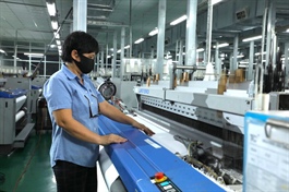 Vietnamese textile enterprises struggle to fulfill export orders