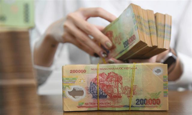 Corporates turn to bonds to overcome cash shortage