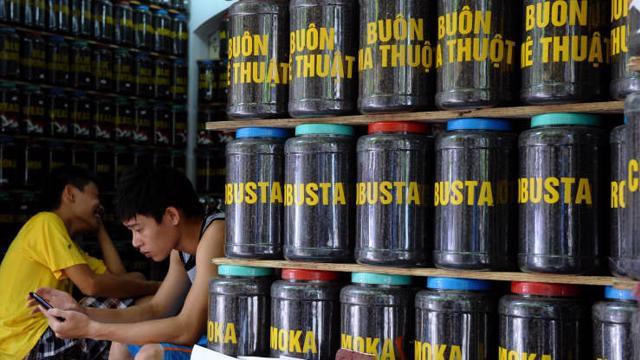 Giãn cách xã hội ở Việt Nam khiến giá cà phê thế giới tăng cao