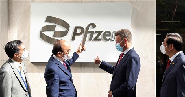 Pfizer cam kết cung cấp đủ 31 triệu liều vắc xin cho Việt Nam trong năm 2021