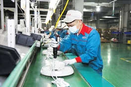 WB downgrades Vietnam's economic growth forecast due to Covid-19 outbreak