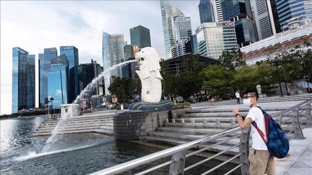 Vì sao Singapore tái siết giãn cách khi chuyển sang “sống chung với Covid”?