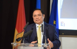 Prime Minister attends Vietnam-France business forum