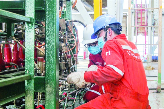 Petrovietnam confronts declining oil, gas production