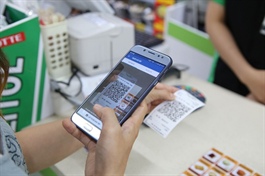 Cashless society one step away from being a reality in Vietnam