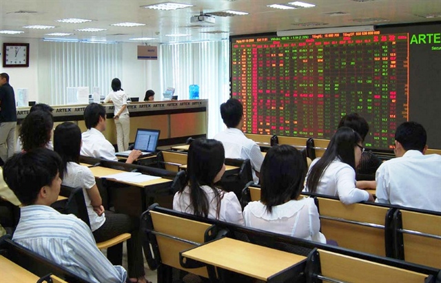 Foreign investors’ net selling surge offset by domestic cash flow