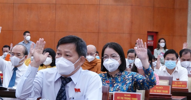 Kỳ họp HĐND TP.HCM: Ông Phan Văn Mãi lần đầu trả lời chất vấn