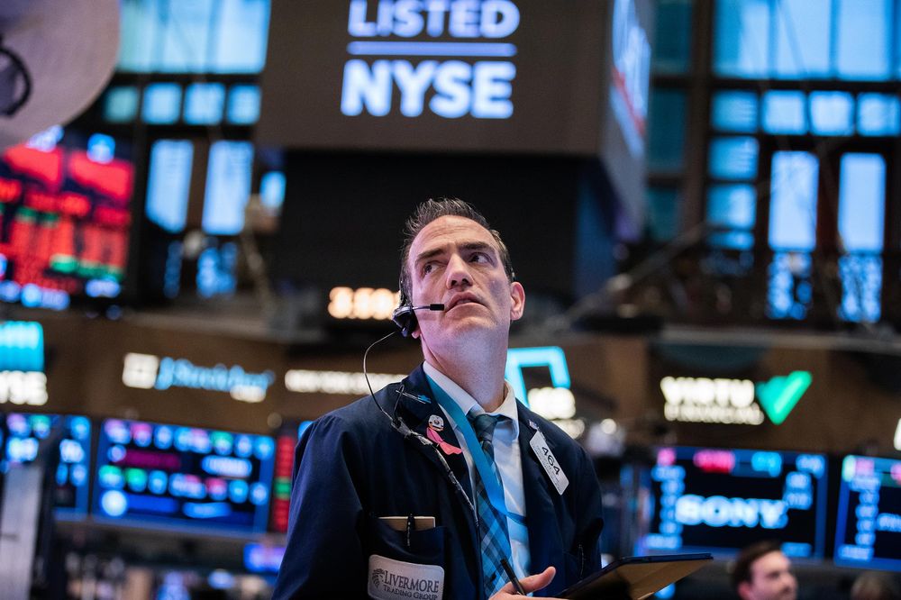 S&P 500 rớt mốc 4,500 điểm lần đầu tiên kể từ tháng 10/2021