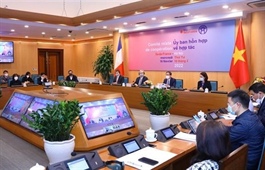 Hanoi, French region sign joint action program for 2022-2025