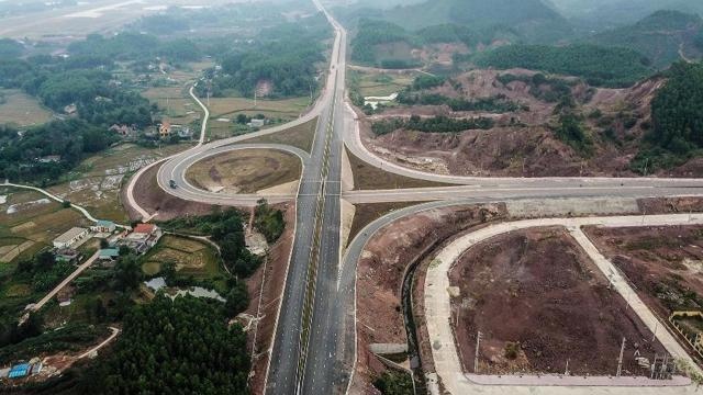 Read more about the article Chính phủ đồng ý giao Tây Ninh sớm xây cao tốc Gò Dầu – Xa Mát giai đoạn 1 gần 5.200 tỷ đồng