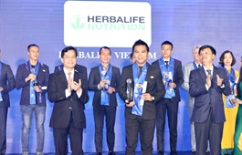 Herbalife Vietnam recognized as Top Nutritional Supplement Brand at 2022 Golden Dragon Award
